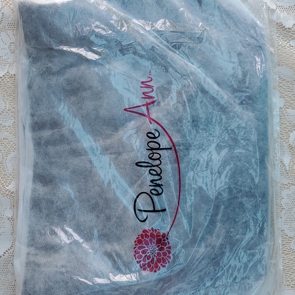 Black, Oh so perfect purse Penelope Ann collection from Celebrating Home. New - Picture 11 of 11